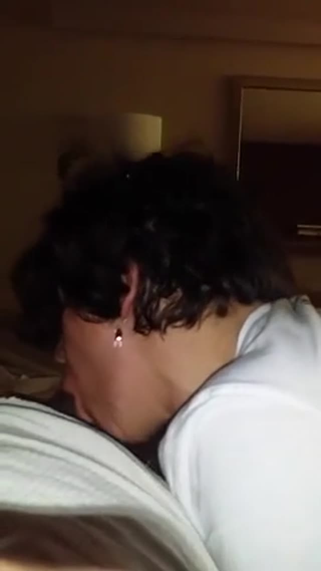 Cheating milf gives head