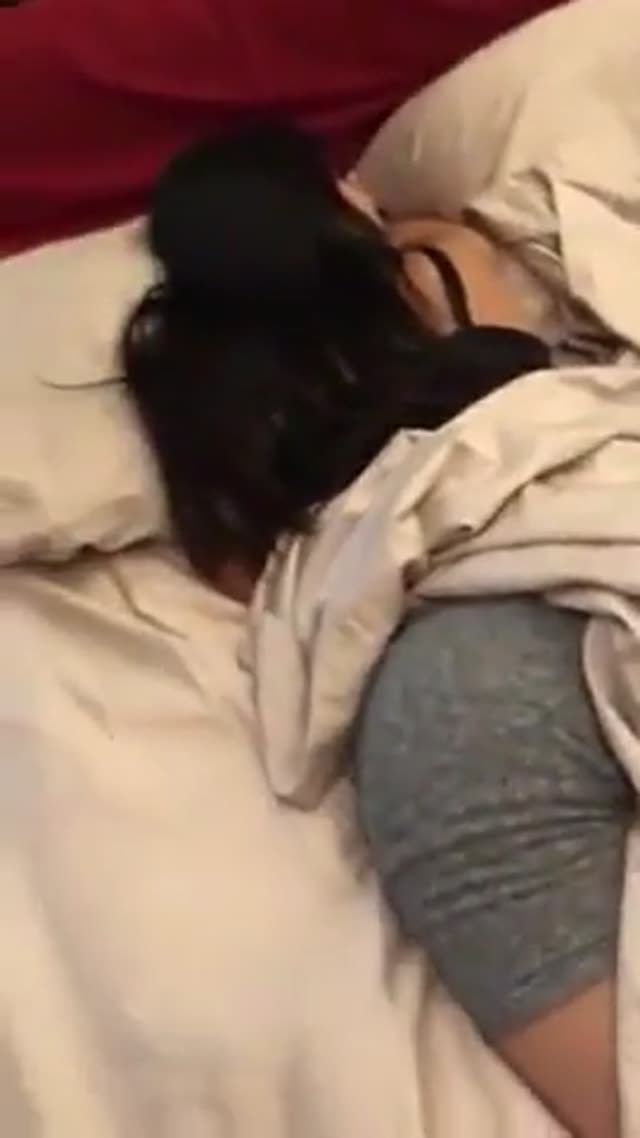 Wake up sex with big dick in her pussy