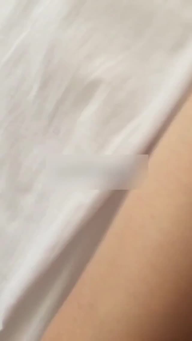 سکس داگی رو تخت خواب