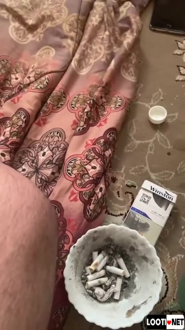 ساک زدن میلف سکسی با ولع میخوره