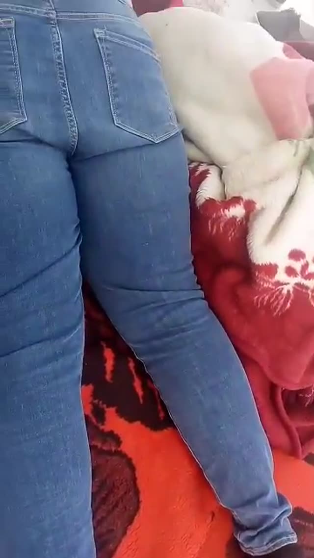 سکس ناب با زن سفید و کوس تپل رو پشت بوم