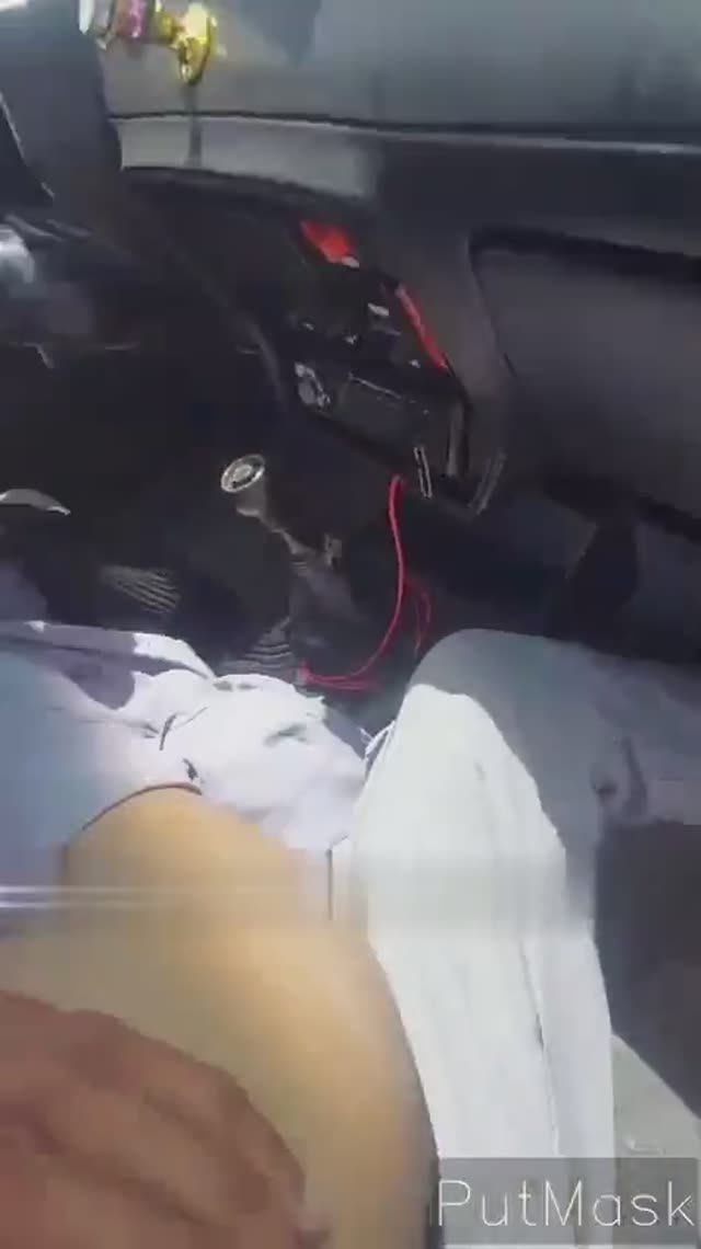 سکس با شوخی و خنده تو ماشین پارت اول