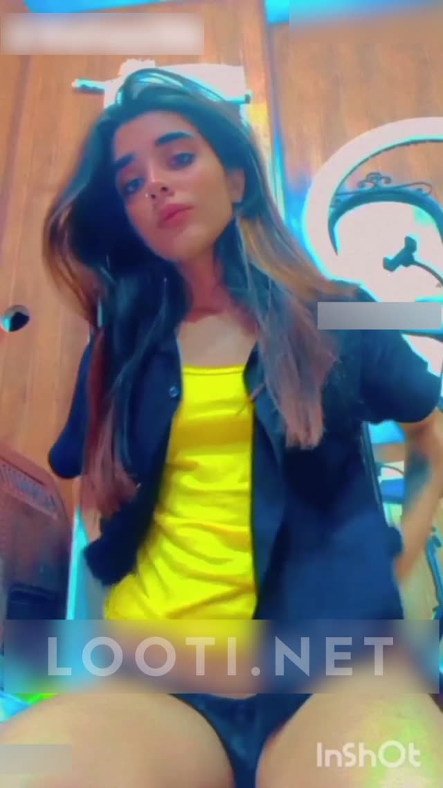 بدن نمایی دختر سکسی ایرانی همراه با چهره