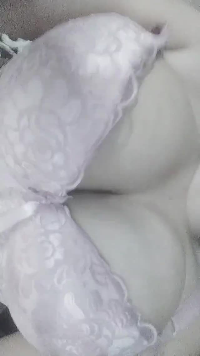 ممه نمایی ودلبری دختر وطنی