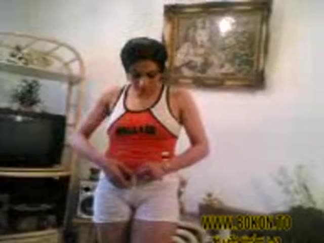 Hot Ass Persian Girl Striptease with Gipsy King Music.mp4