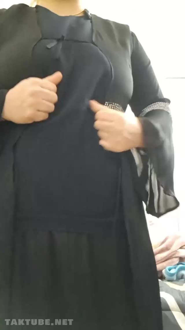 دلبری و بدن نمایی زن سن بالا وطنی