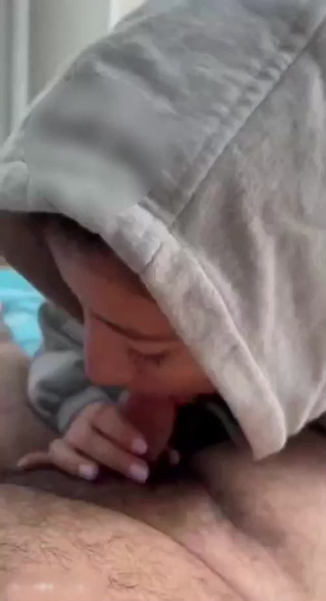 ساک زدن دختر ناز و حشری برای پارتنرش پارت اول
