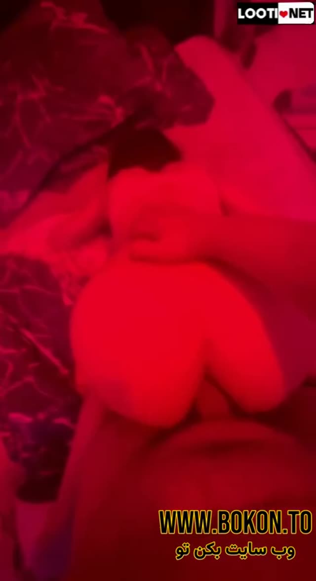 سکس از کس و کون دختر حشری پسره اسپنک میزنه رو کون دختر به همراه آه و ناله کیرشو کرده تو کون دختره.mp4