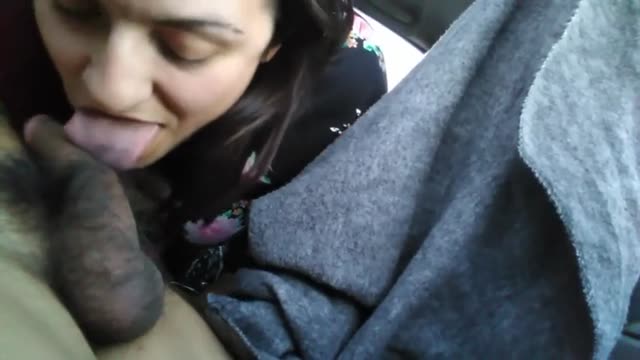 Kinky milf wants to suck dick in the car
