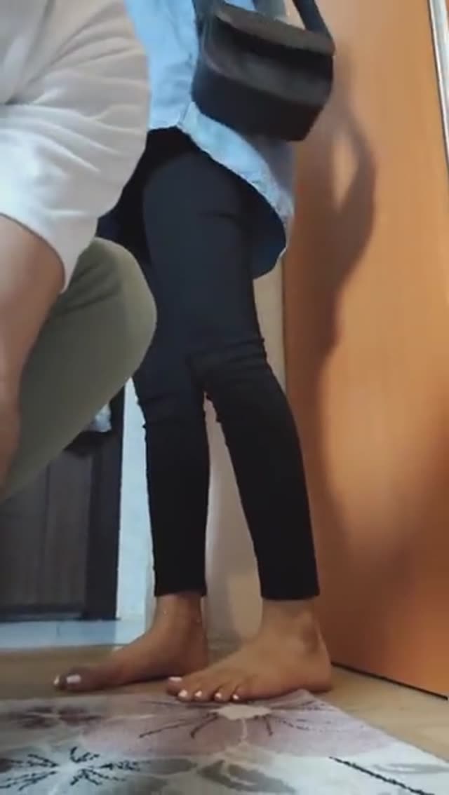 وقتی خانومی میگه میرم پیش دوستم و تو زنگ میزنی ببینی در چه حاله🤭💦 وطنی🔥