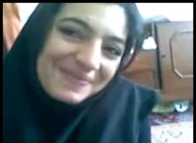 Beautiful Hijab Girl Getting Naked Showing Sexy Body Tits Ass Pussy.mp4