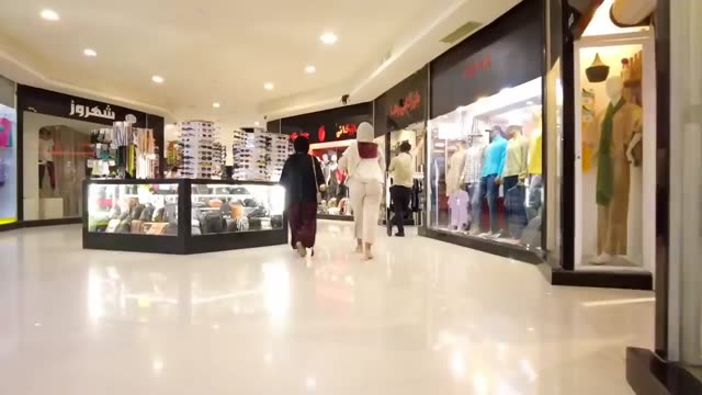 شکار عالی از کون سکسی دختره کون گنده تو پاساژ