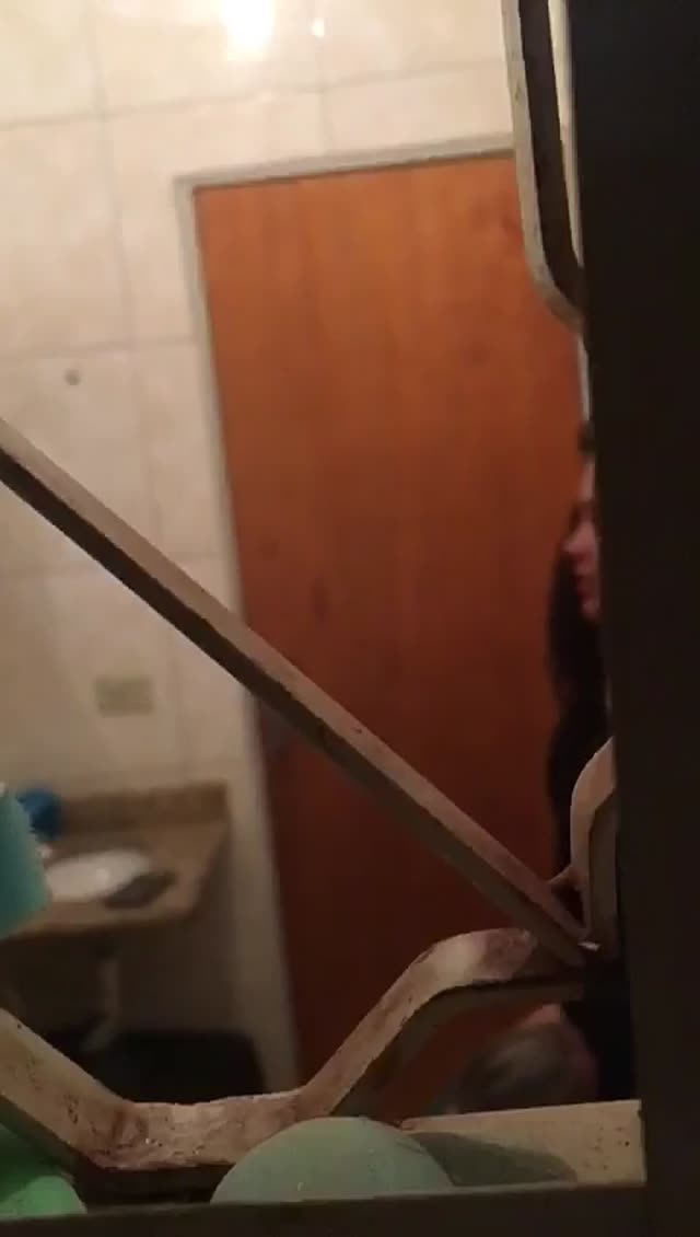 کصلیسی یواشکی توی توالت🤤