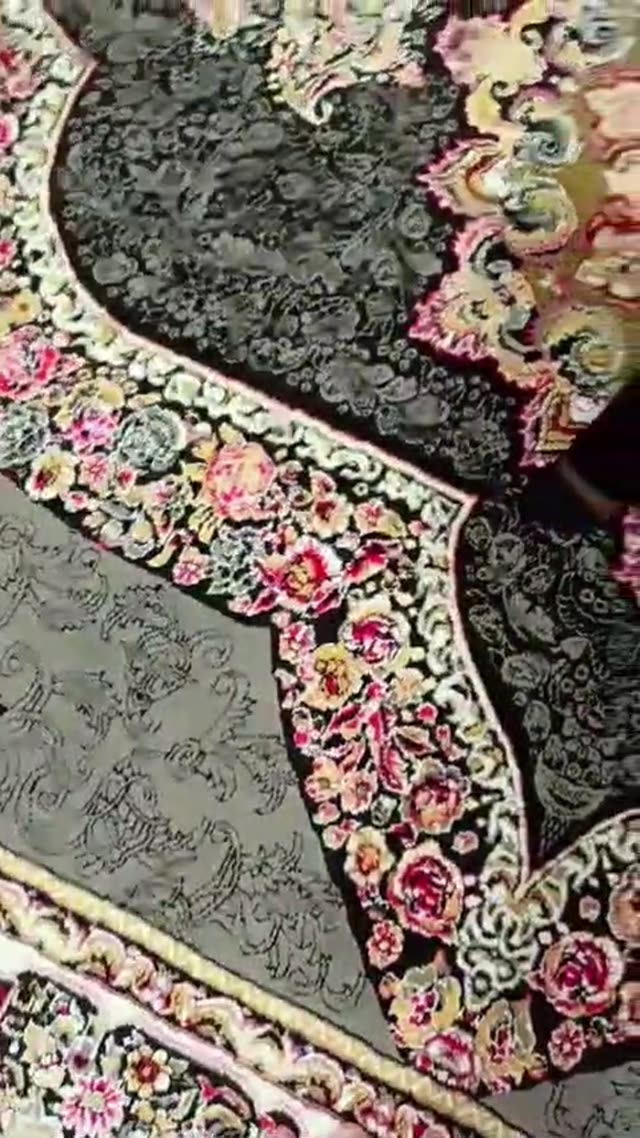 بدن نمایی و مالیدن دختر هات با چشم بند پارت چهل و نهم