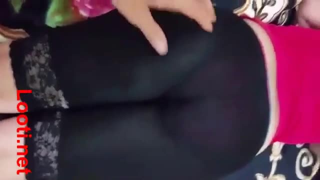 Showing Off Girlfriend Sexy Hot Big Ass