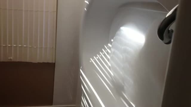Girl twerking in her bath
