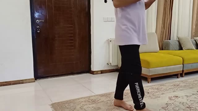 سکس با دختر خوش استایل ایرانی رو مبل