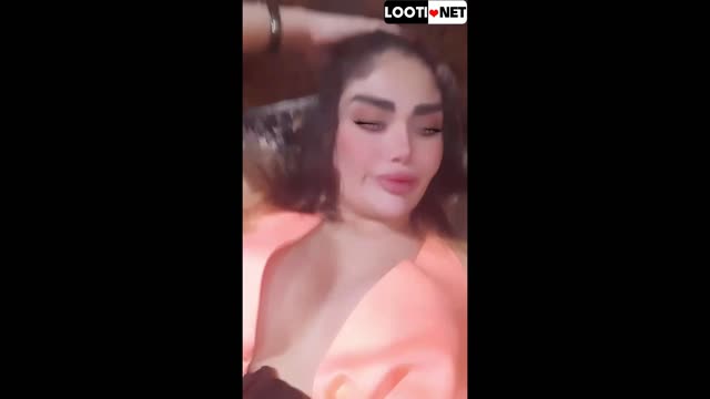 لایو داف ایرانی نوک سینه اش معلوم میشه