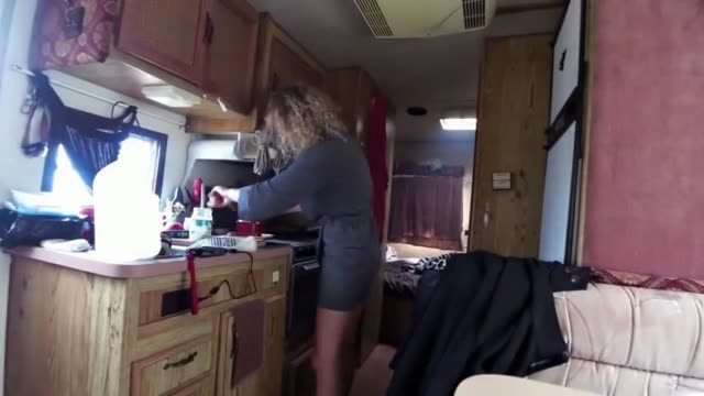 Homemade Trailer Park Hippies · brr6sGYi