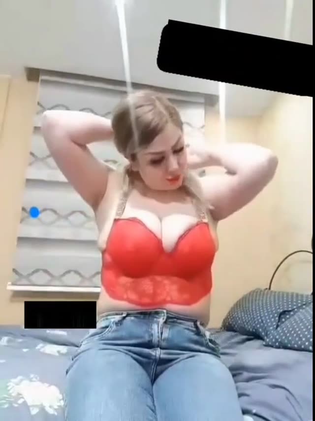 لخت شدن خانم سکسی مو بلوند
