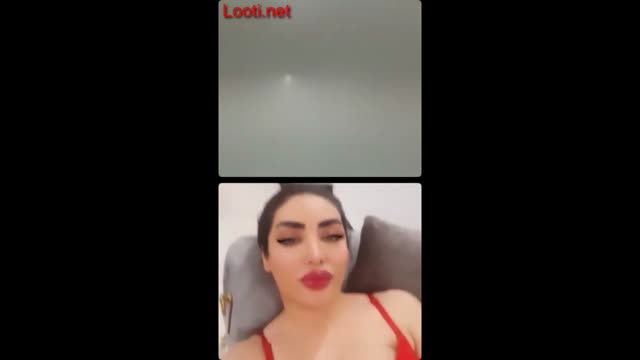 لایو دختره تو لایو کامل لخت میشه