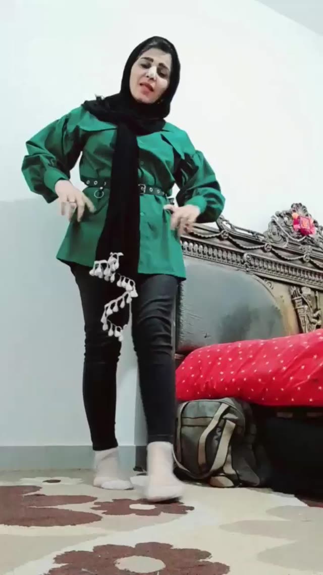 نمایش فوت فتیش از خانم محجبه پارت پنجم