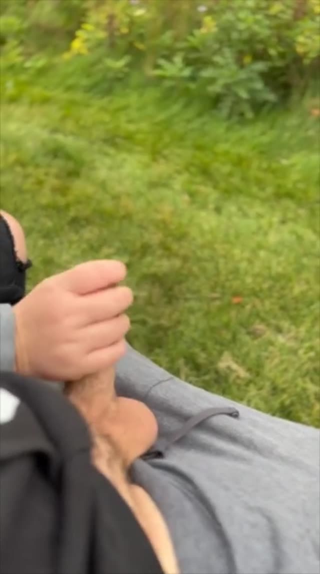 رفتی پارک ،پسر مردم میگه بیا باهاش بازی کن🤭😈🫦