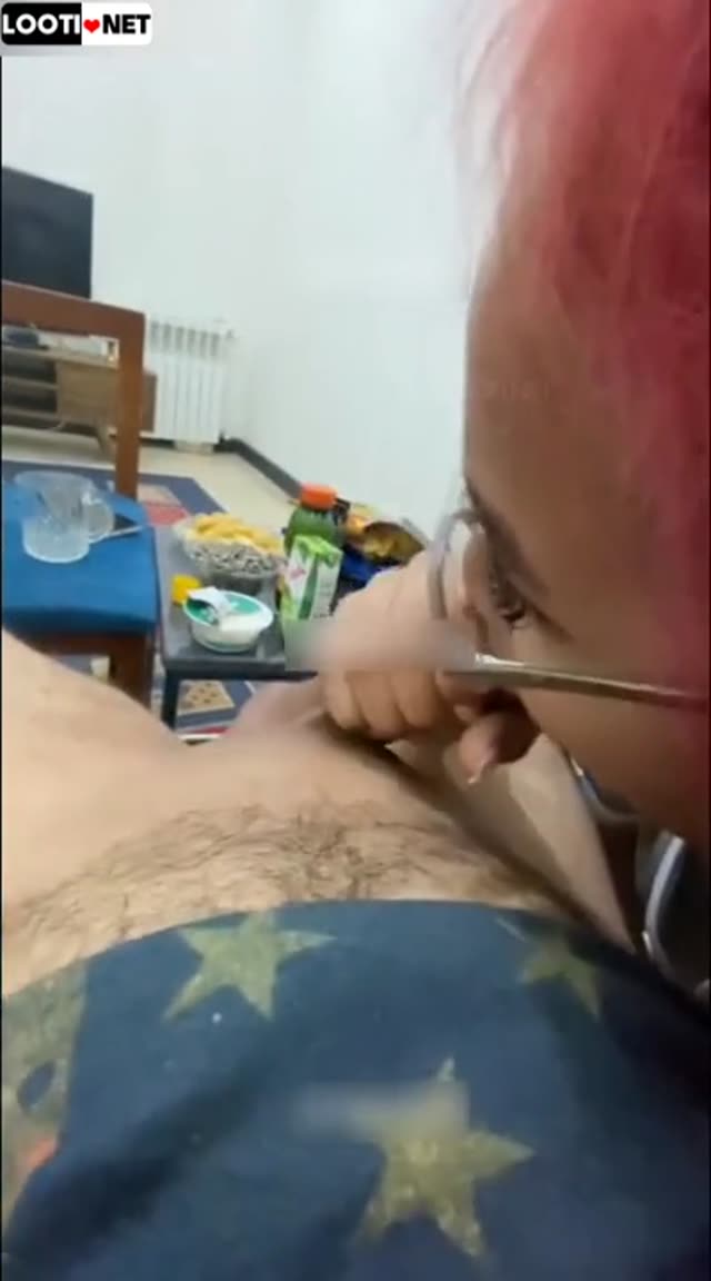 ساک زدن دوس دختر حشری تشنه کیرش