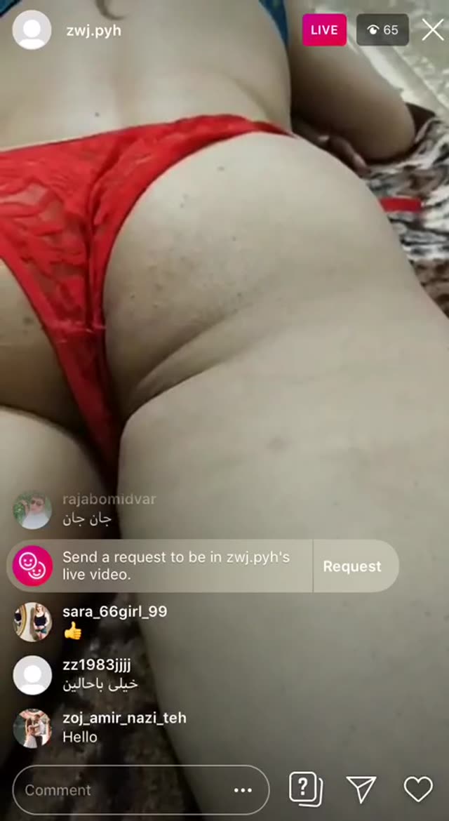 کون زنشو نشون میده