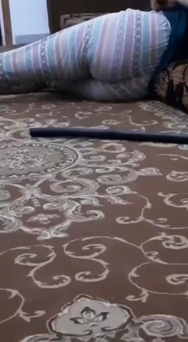 کلیپ کوتاه مخفی از باسن زن ایرانی