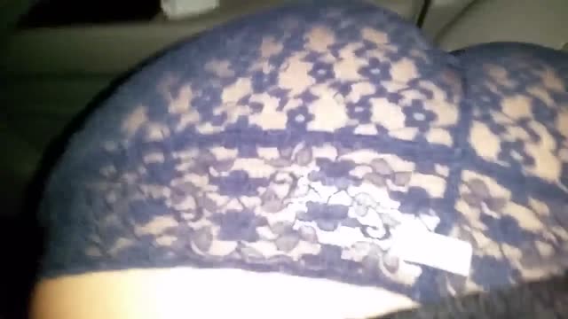 Asian sucking me while im driving