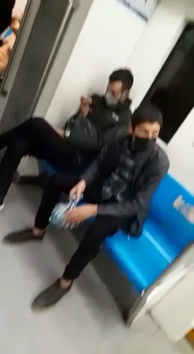 لخت شدن زن ایرانی تو مترو