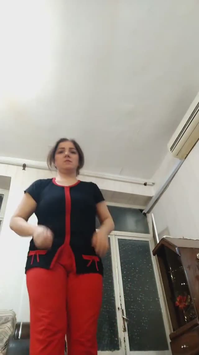 اندام نمایی شهناز میلف سکسی ایرانی