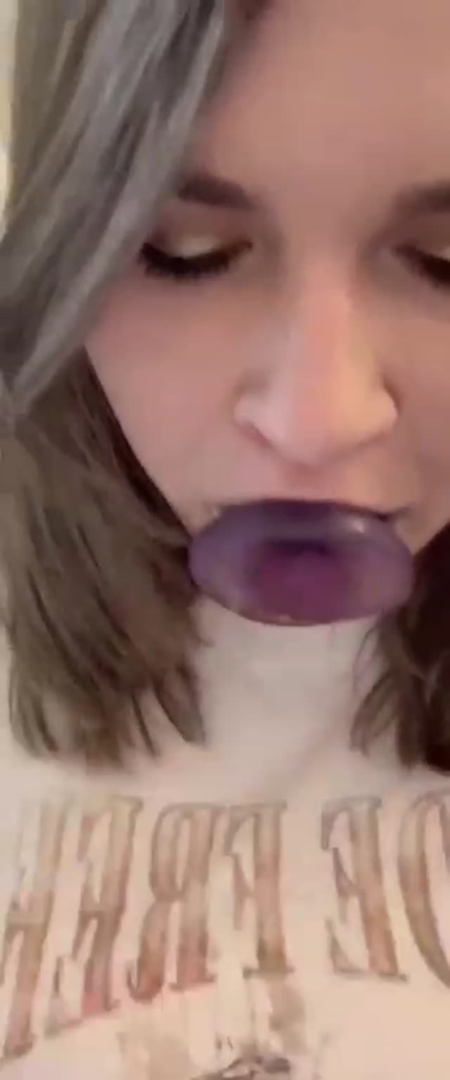 دهنت گایدست توله سگ 💦😌