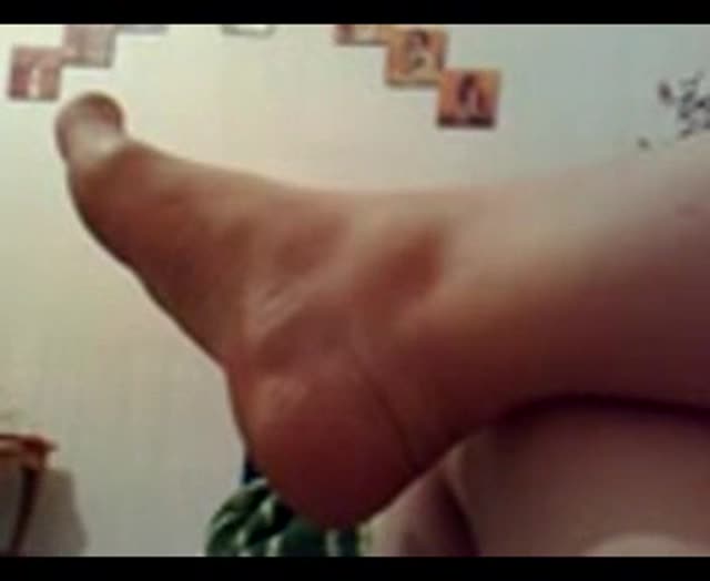 Girl Showing off her Shaved Pussy for his Boyfriend