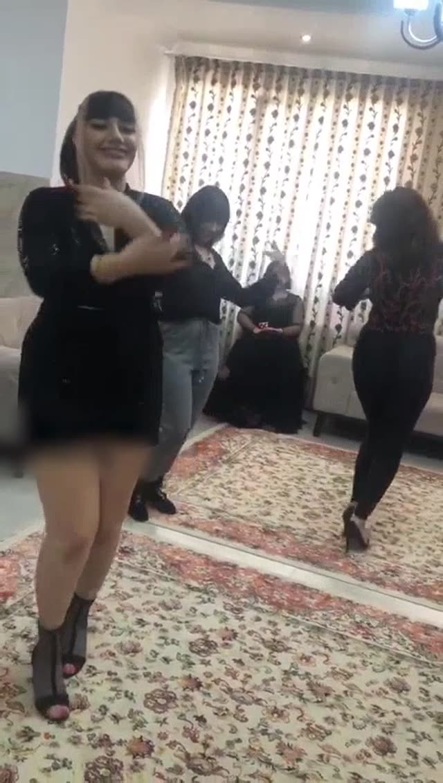 رقص جیگر وطنی تو مهمونی