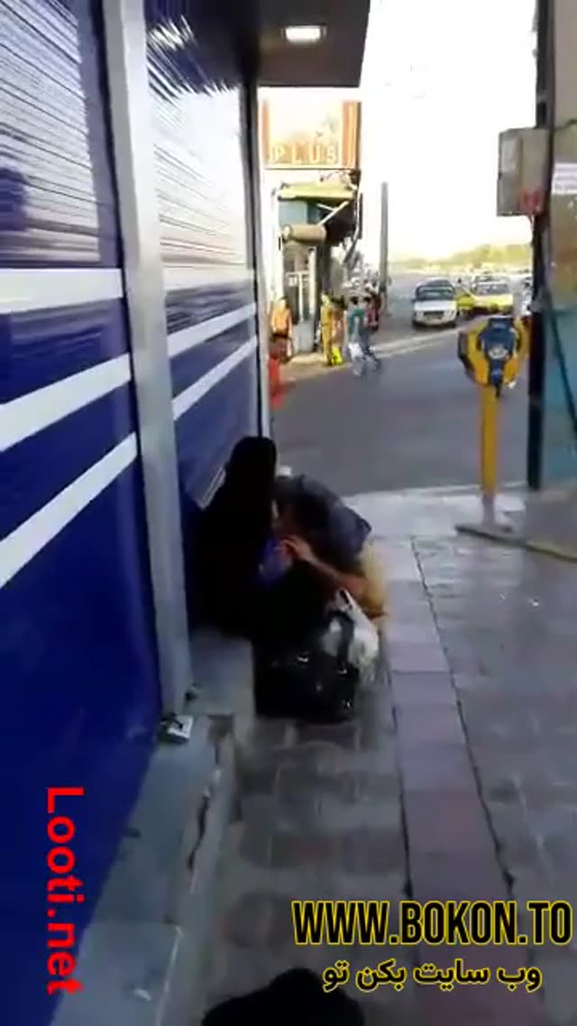 Iranian Public Sex Sucking Woman’s Tits.mp4