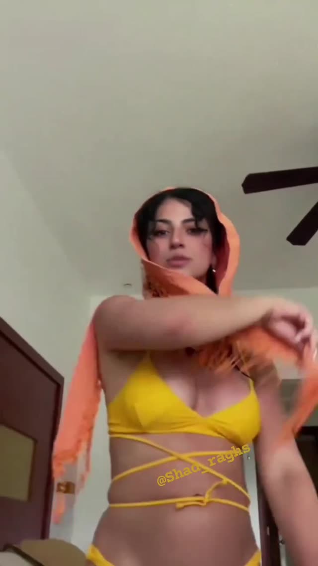 داره به جای باریک می‌کشه این آهنگ 💦💦