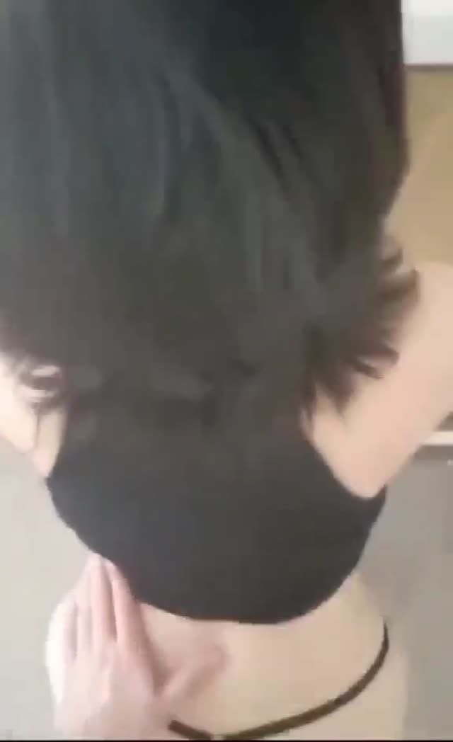 سکس از رو شورت جلو آینه