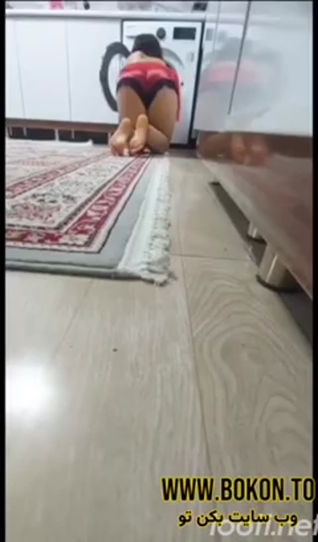 فیلم سکس VIP ایرانی با دختر توپور ایرانی ساک میزنه برای دوس پسرش.mp4