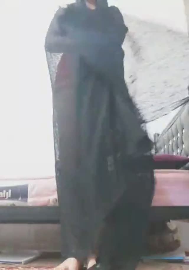 رقص دختر 19 ساله ی لخت با چادر